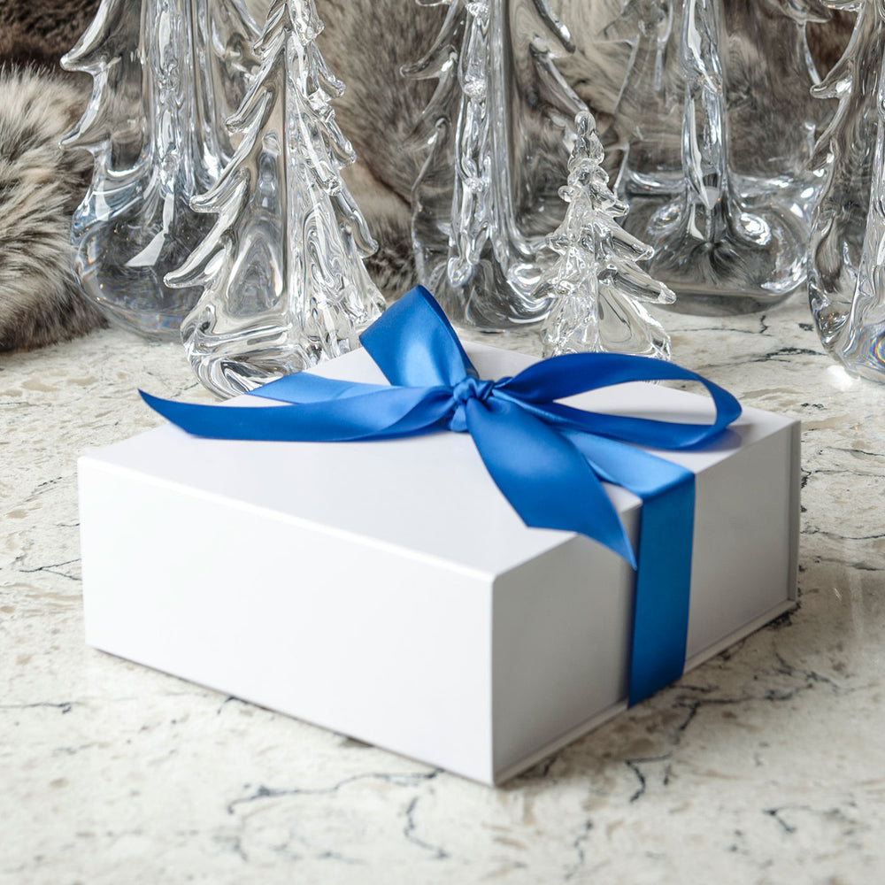 
                  
                    Signature Luxury Winter Gift Box
                  
                